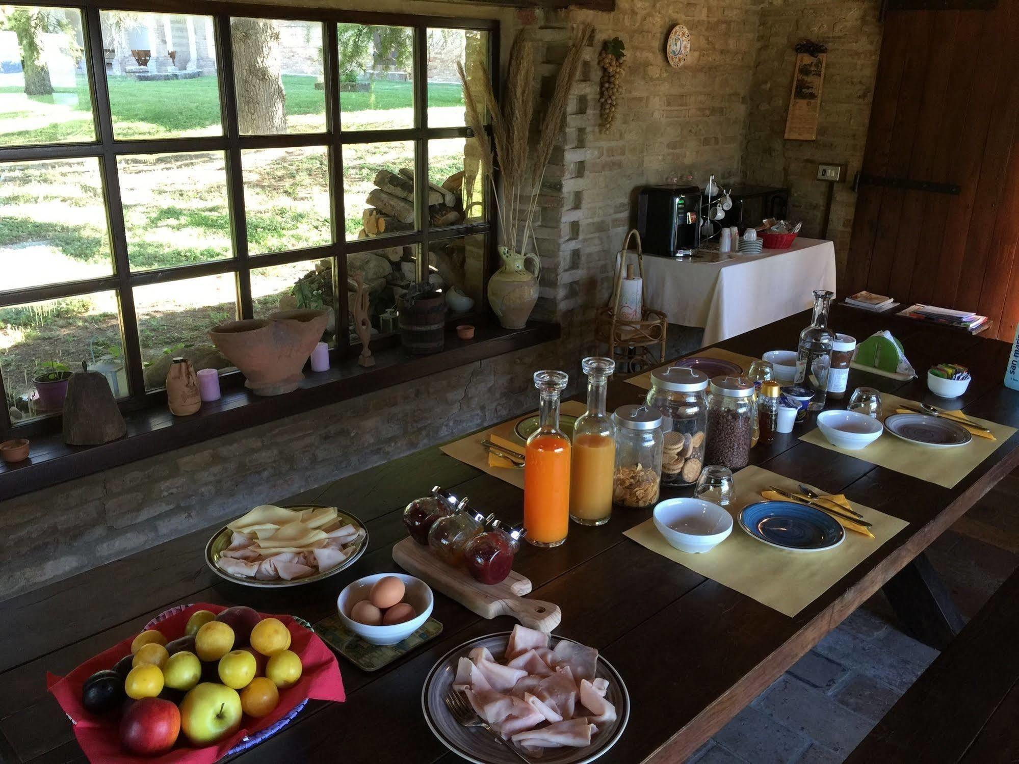 Convento Di San Francesco Mondaino Bed and Breakfast Buitenkant foto